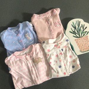 🎀Bundle 4 sleepers. With footies🎀